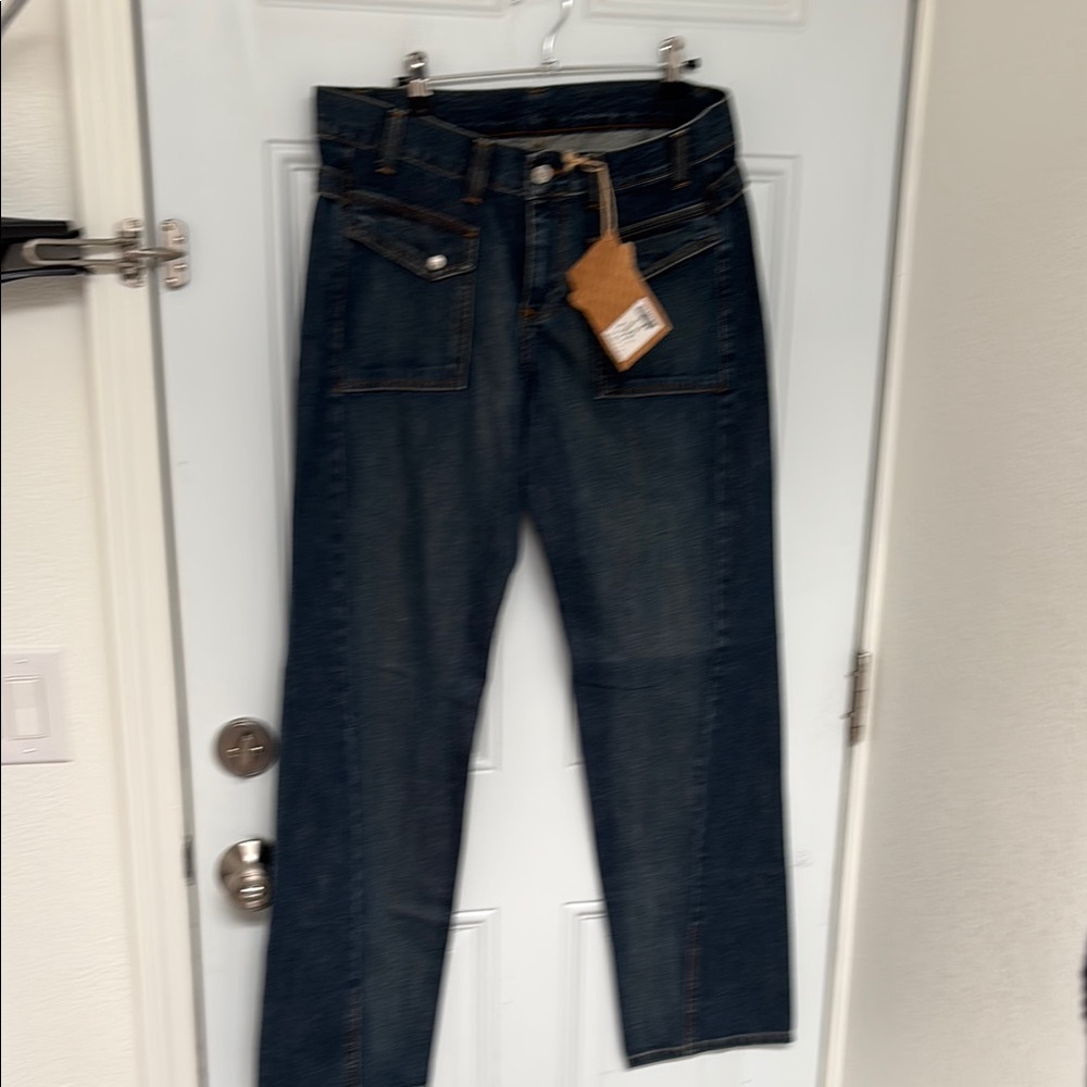 Blue Ankle Cropped Jeans with Classic Finish